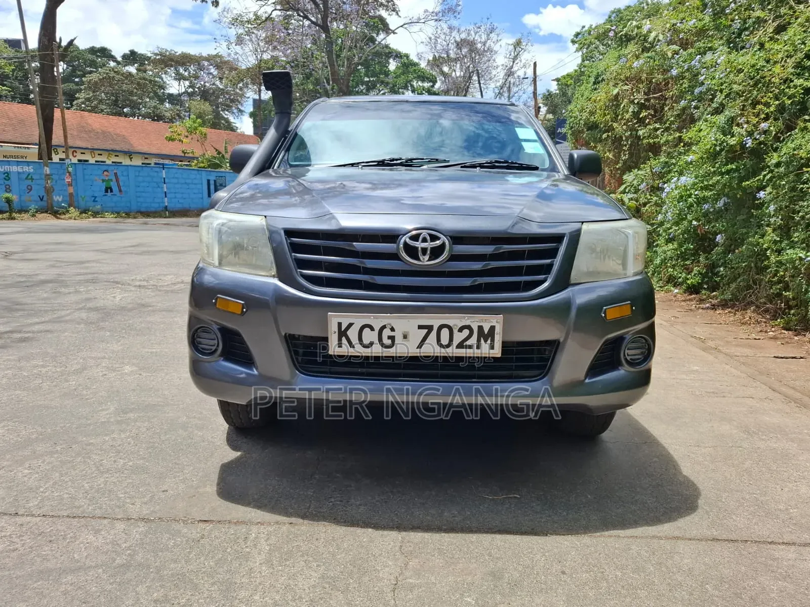 Toyota Hilux 2015 Gray