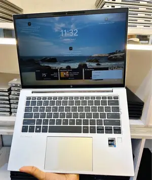 Laptop HP EliteBook 840 G10 8GB Intel Core i5 SSD 256GB