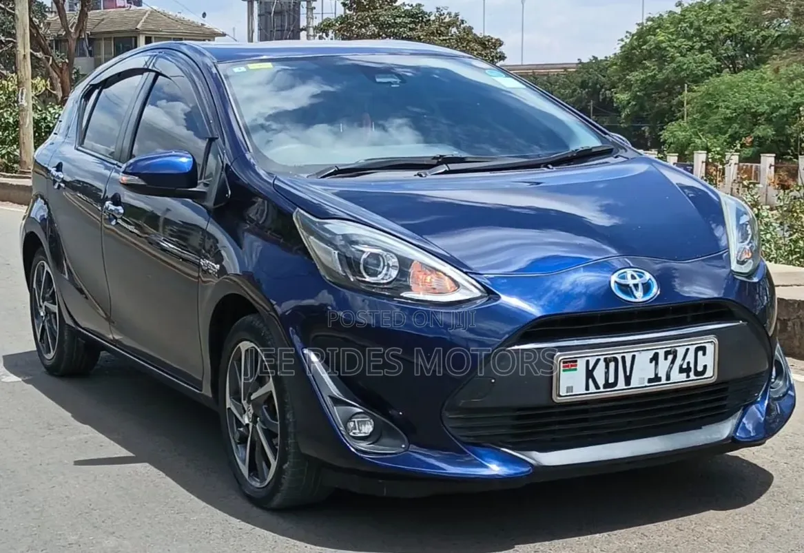 Toyota Aqua 2018 Blue