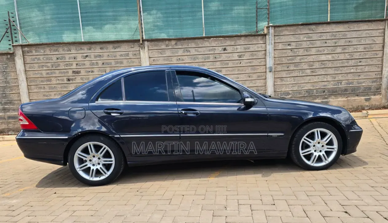 Mercedes-Benz C230 2006 Blue
