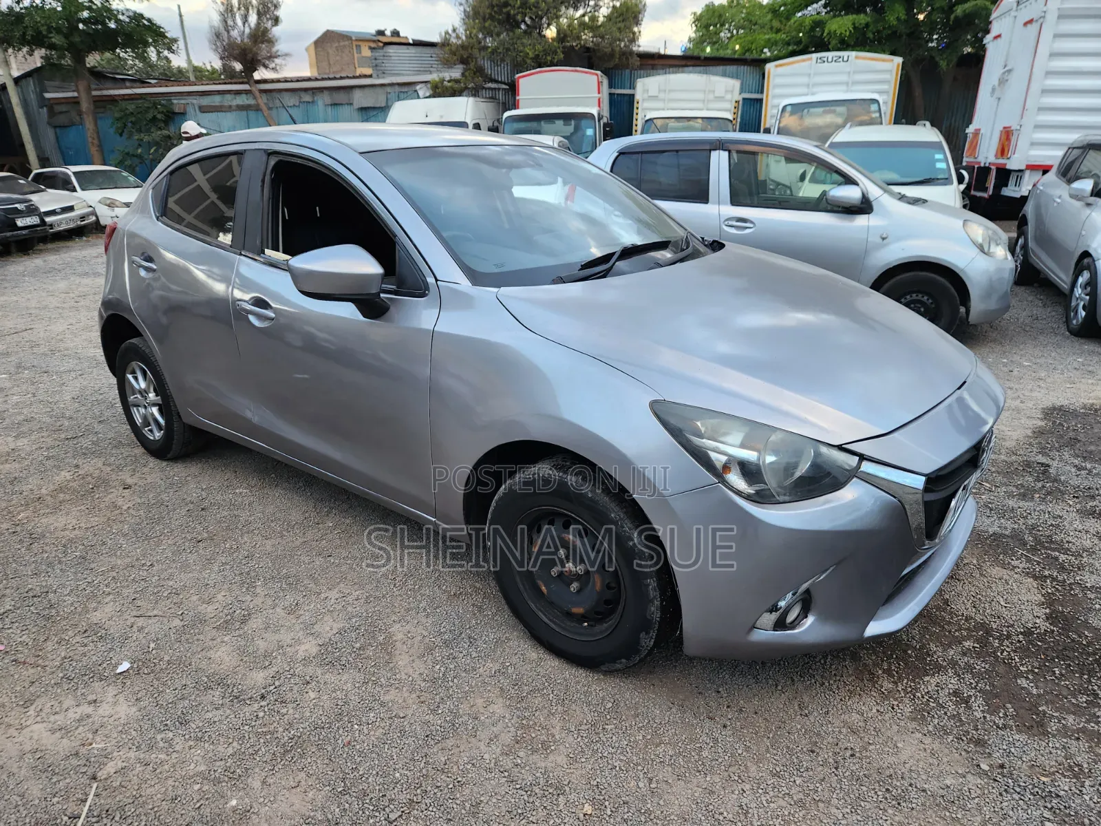 Mazda Demio 2016 Silver
