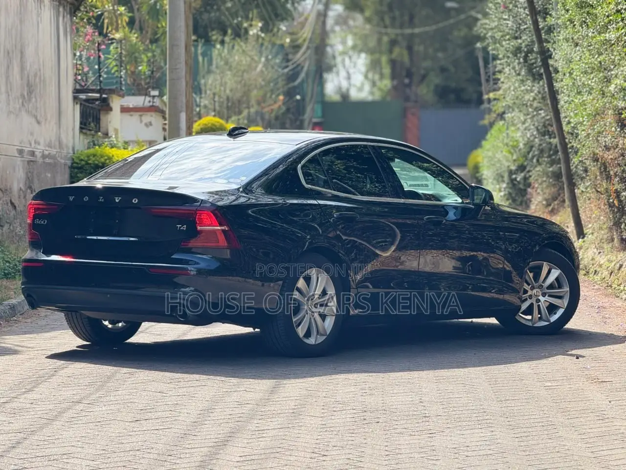 Volvo S60 T4 Momentum 2020 Black