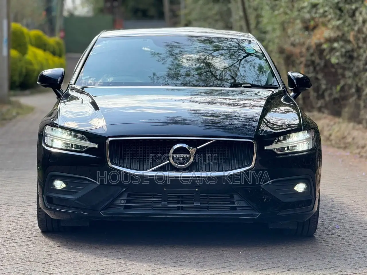 Volvo S60 T4 Momentum 2020 Black