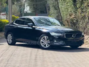 Volvo S60 T4 Momentum 2020 Black