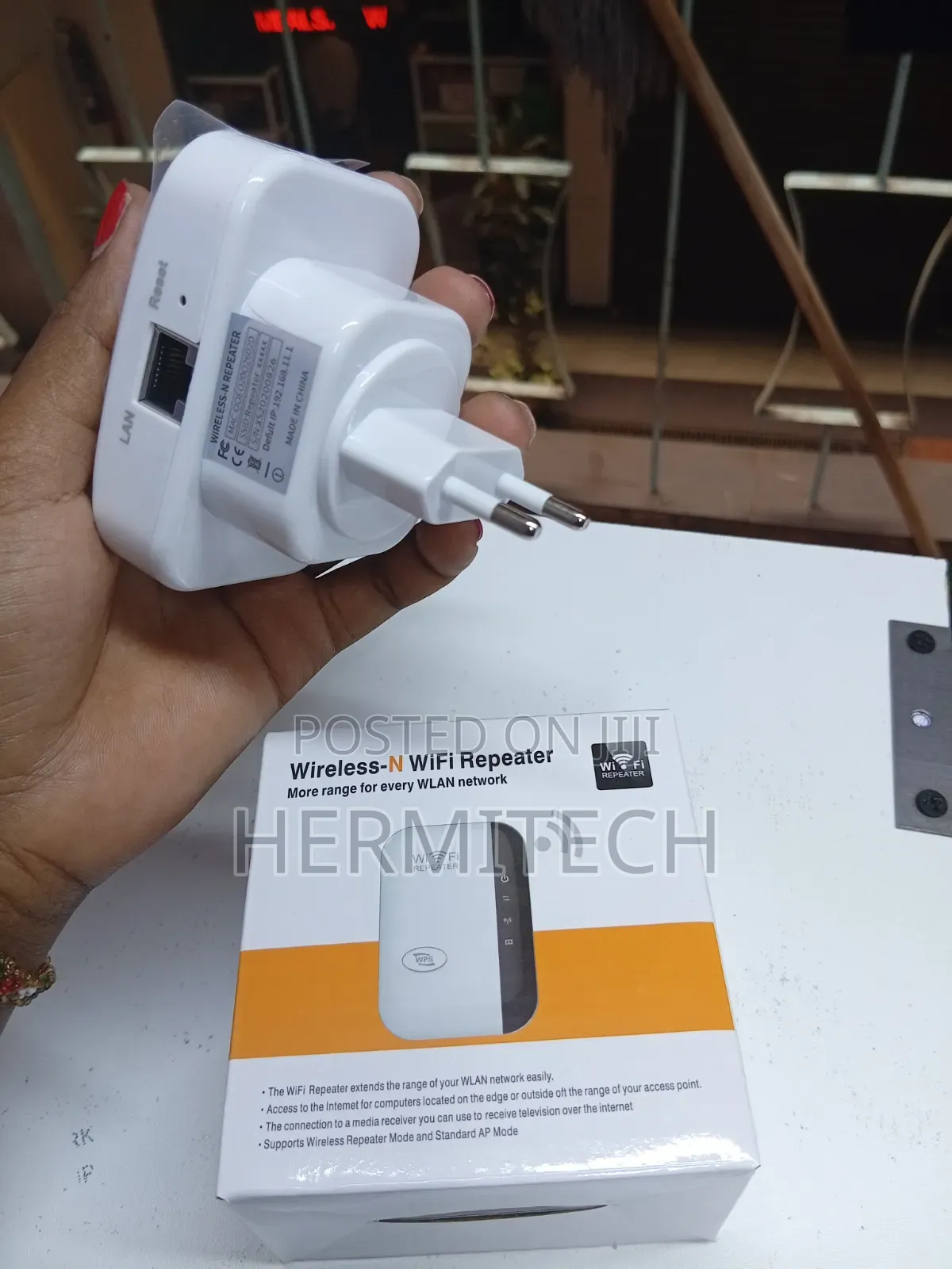 300Mbps WiFi Repeater for Better Internet Access in Every Room