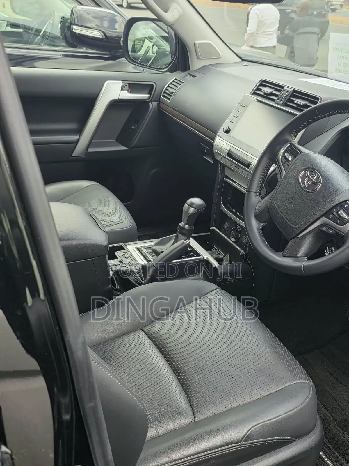 Toyota Land Cruiser Prado 2022 Black