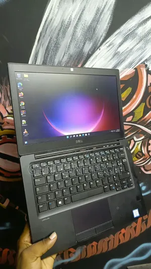 Laptop Dell Latitude 7390 8GB Intel Core i5 SSD 256GB