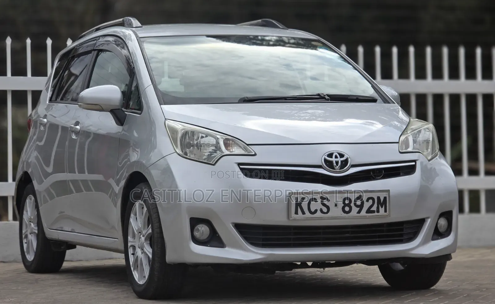 Toyota Ractis 1.5 FWD 2013 Silver