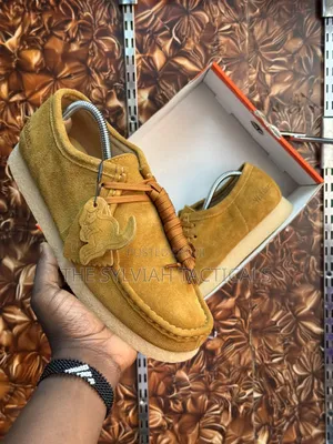 Quality Clarks Originals