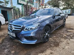 Mercedes-Benz E250 2015 Blue