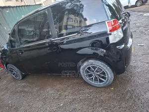 Toyota Spade 2015 Black