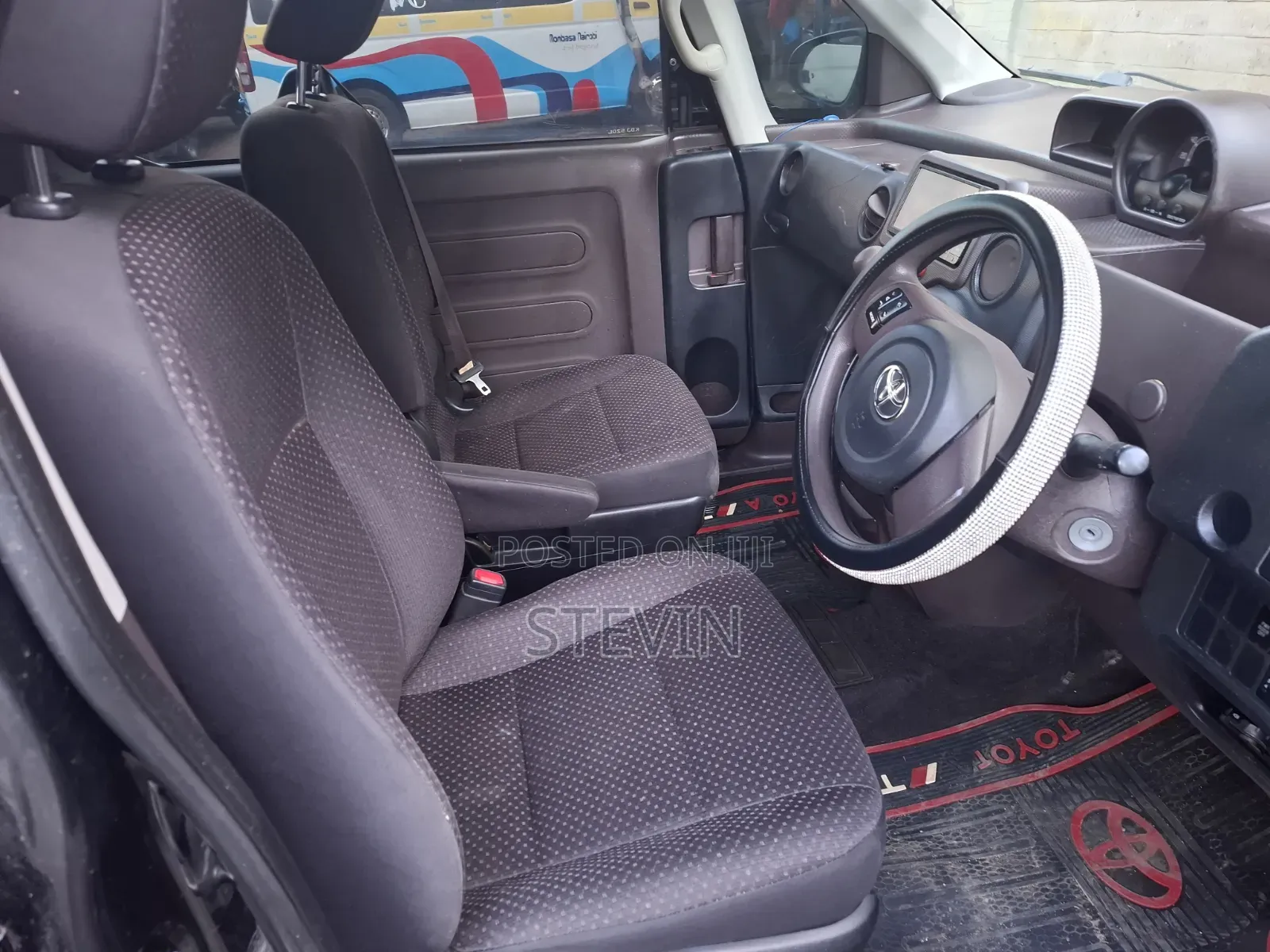 Toyota Spade 2015 Black