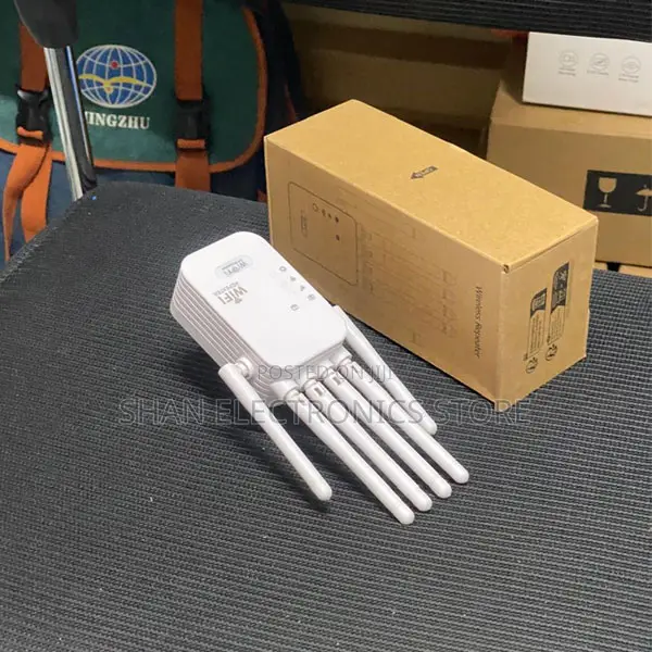 WR36 1200Mbps WiFi Repeater 2.4GHz and 5GHz Connectivity