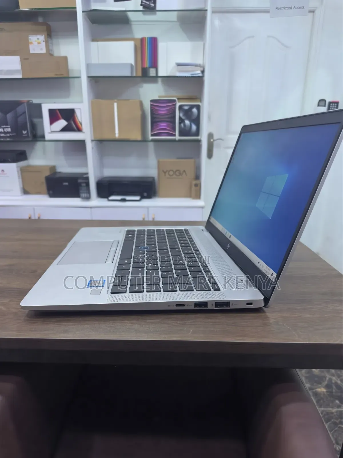 New Laptop HP EliteBook 845 G10 16GB AMD Ryzen 5 SSD 512GB