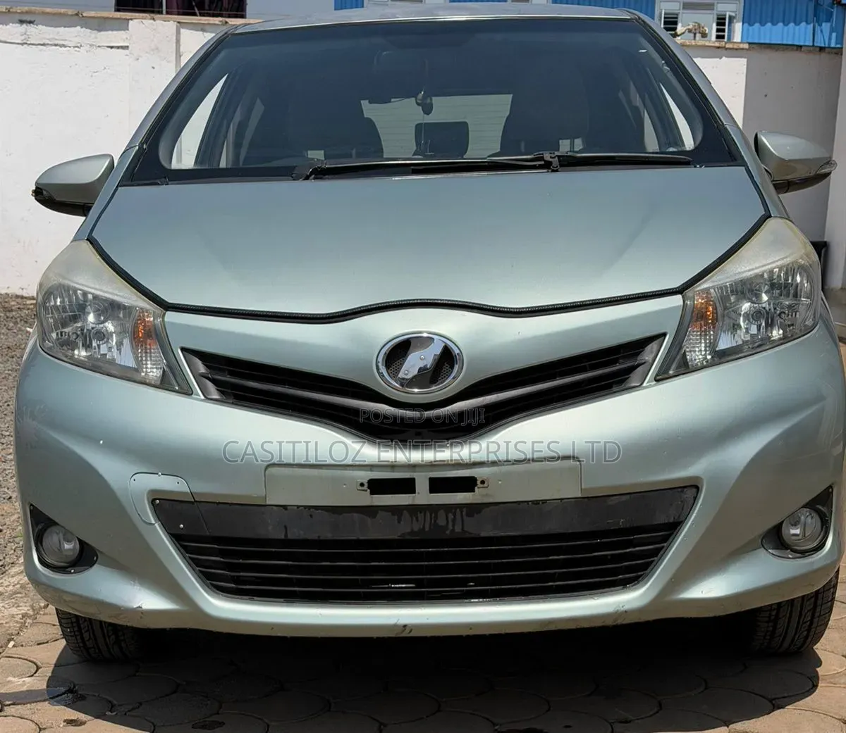 Toyota Vitz 1.3 FWD 3dr 2014 Green