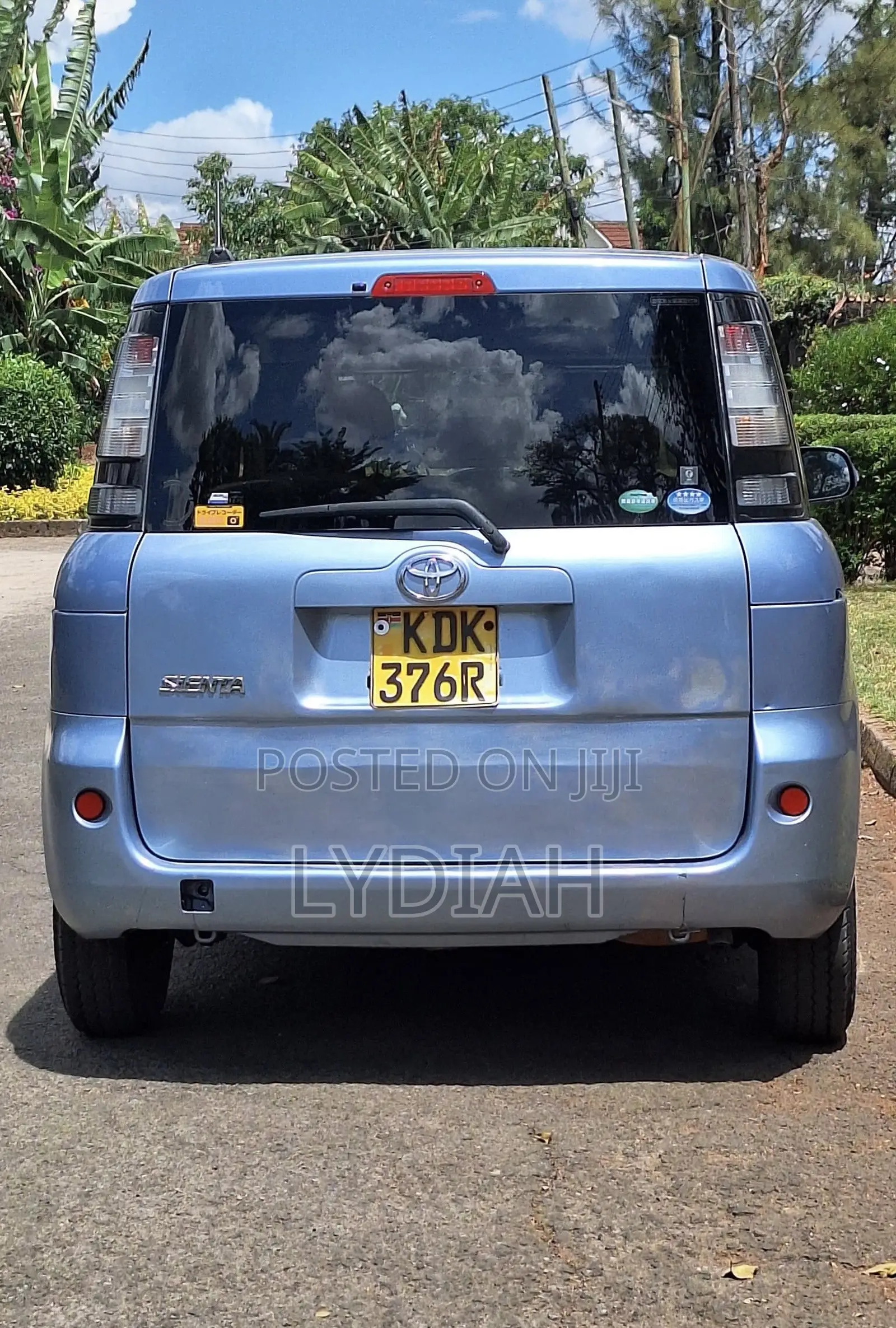 Toyota Sienta 2015 Blue