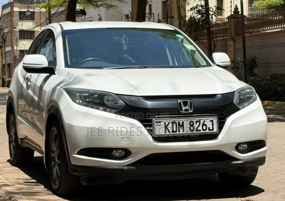 Honda Vezel 2016 White