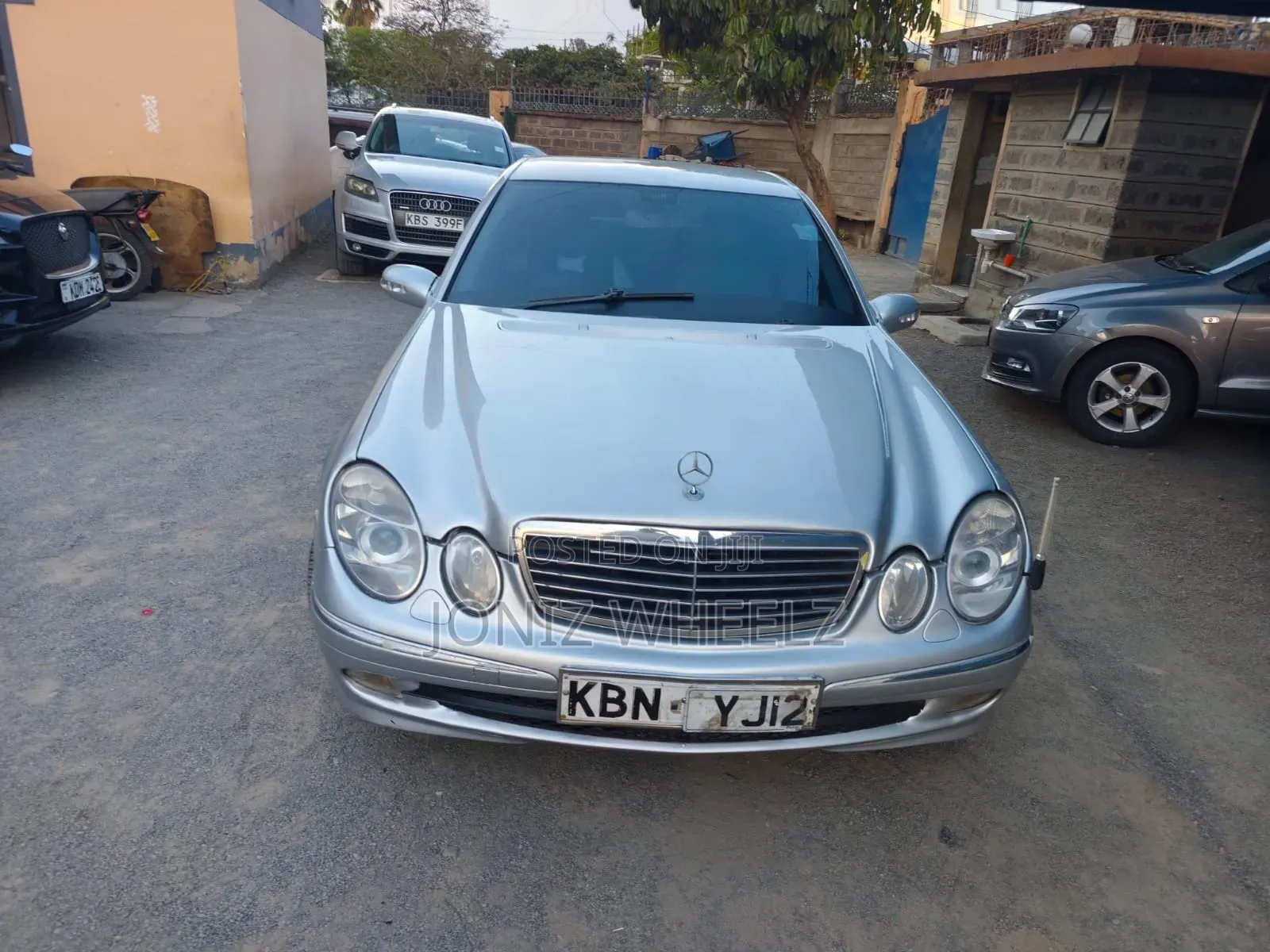 Mercedes-Benz E200 2005 Silver