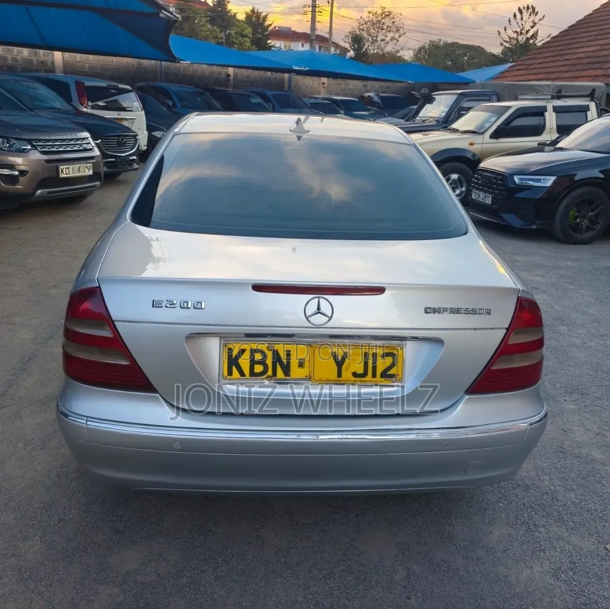 Mercedes-Benz E200 2005 Silver