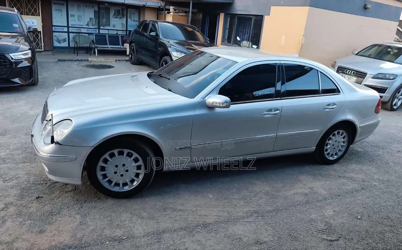 Mercedes-Benz E200 2005 Silver