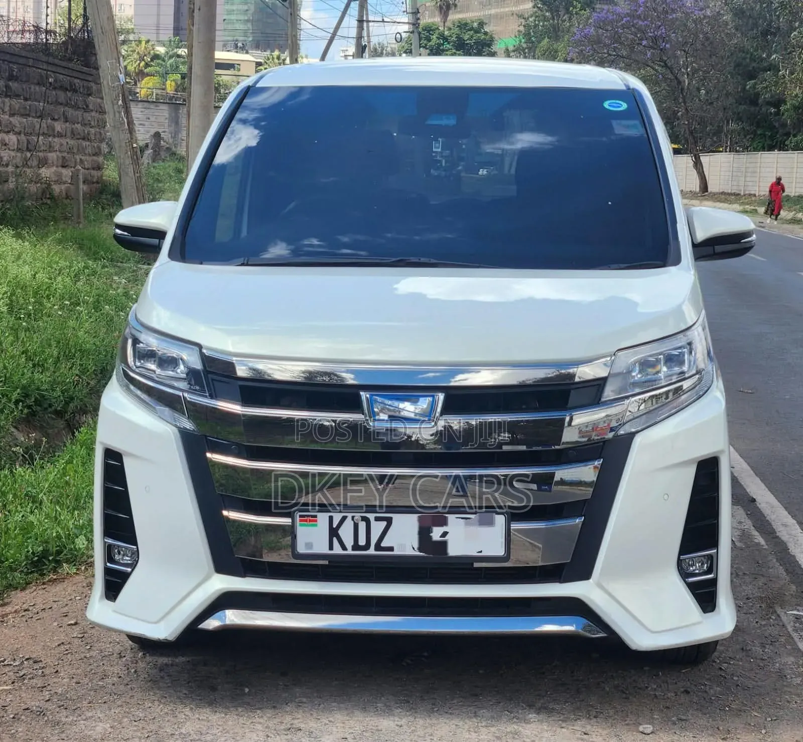 Toyota Noah 2019 White