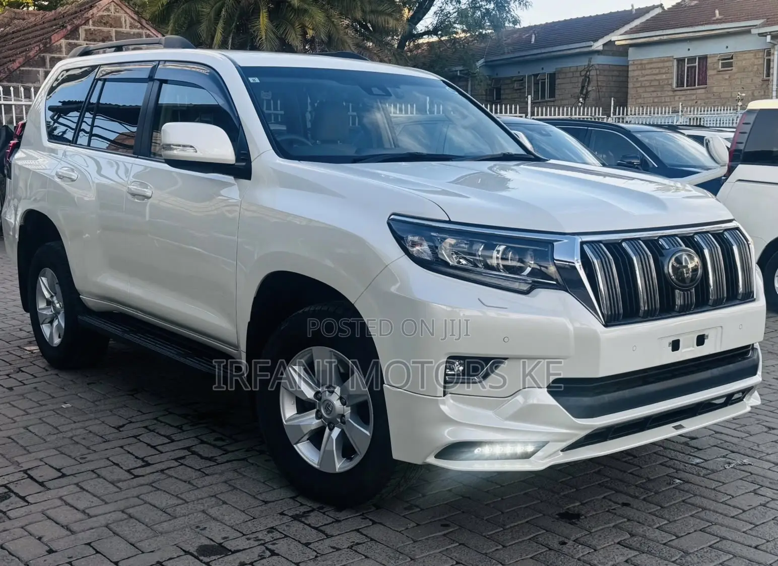 Toyota Land Cruiser Prado 2.8 2019 Off white