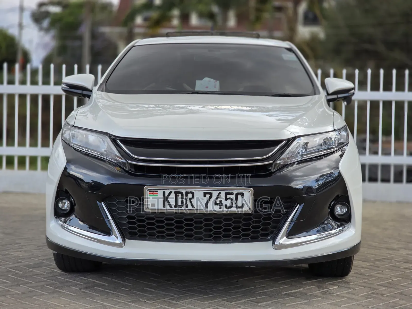 Toyota Harrier 2.0 2017 White