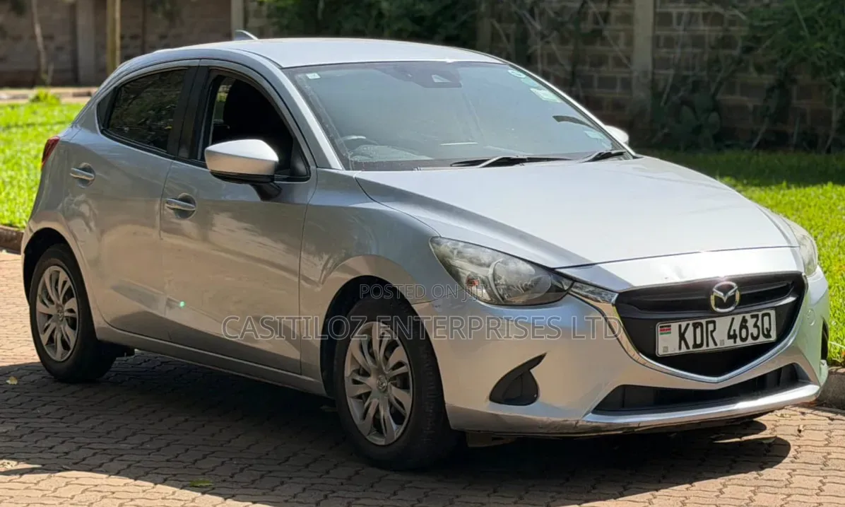Mazda Demio 2018 Silver