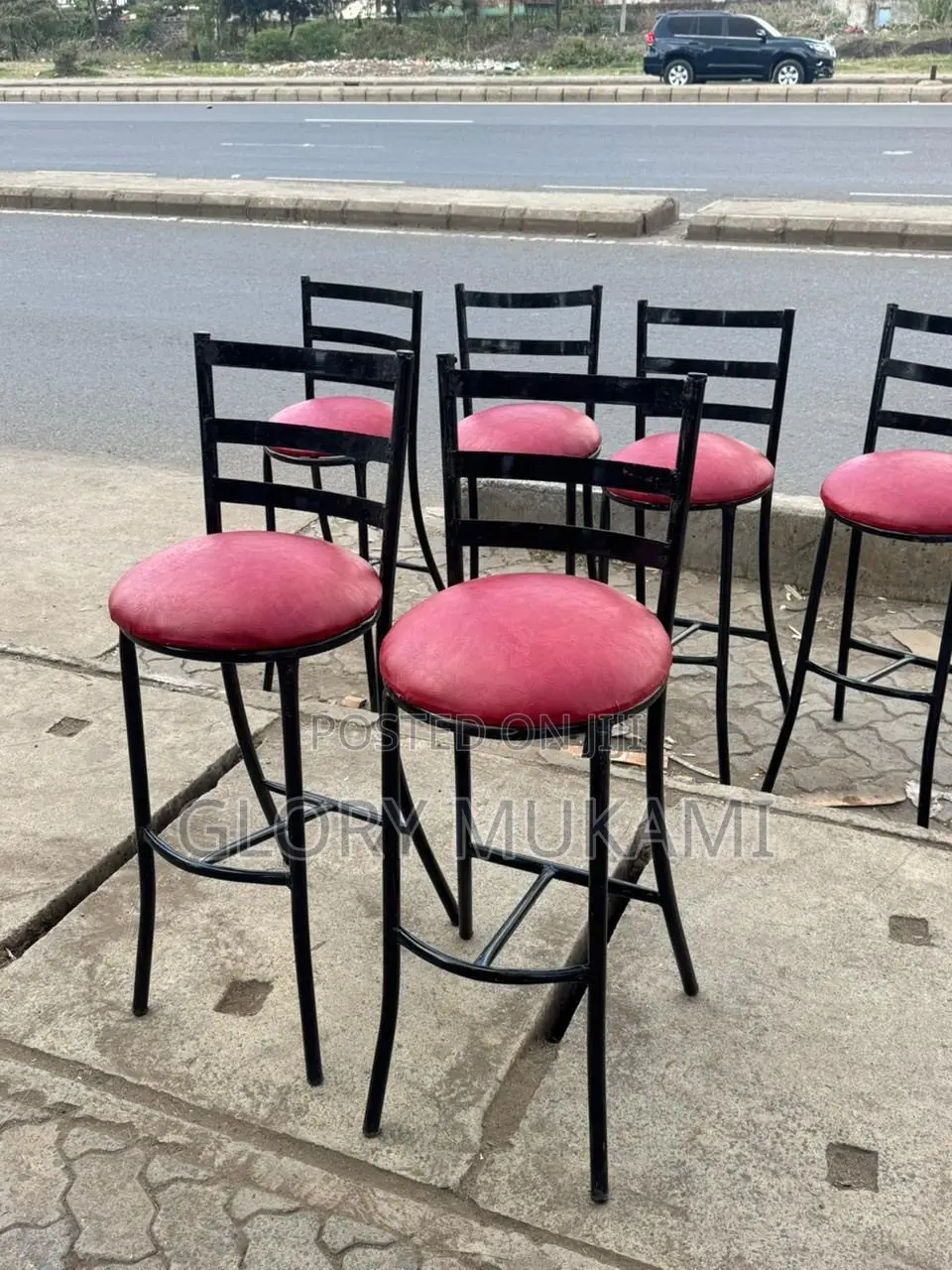 Red Cushioned Sinatabu High Bar Chair