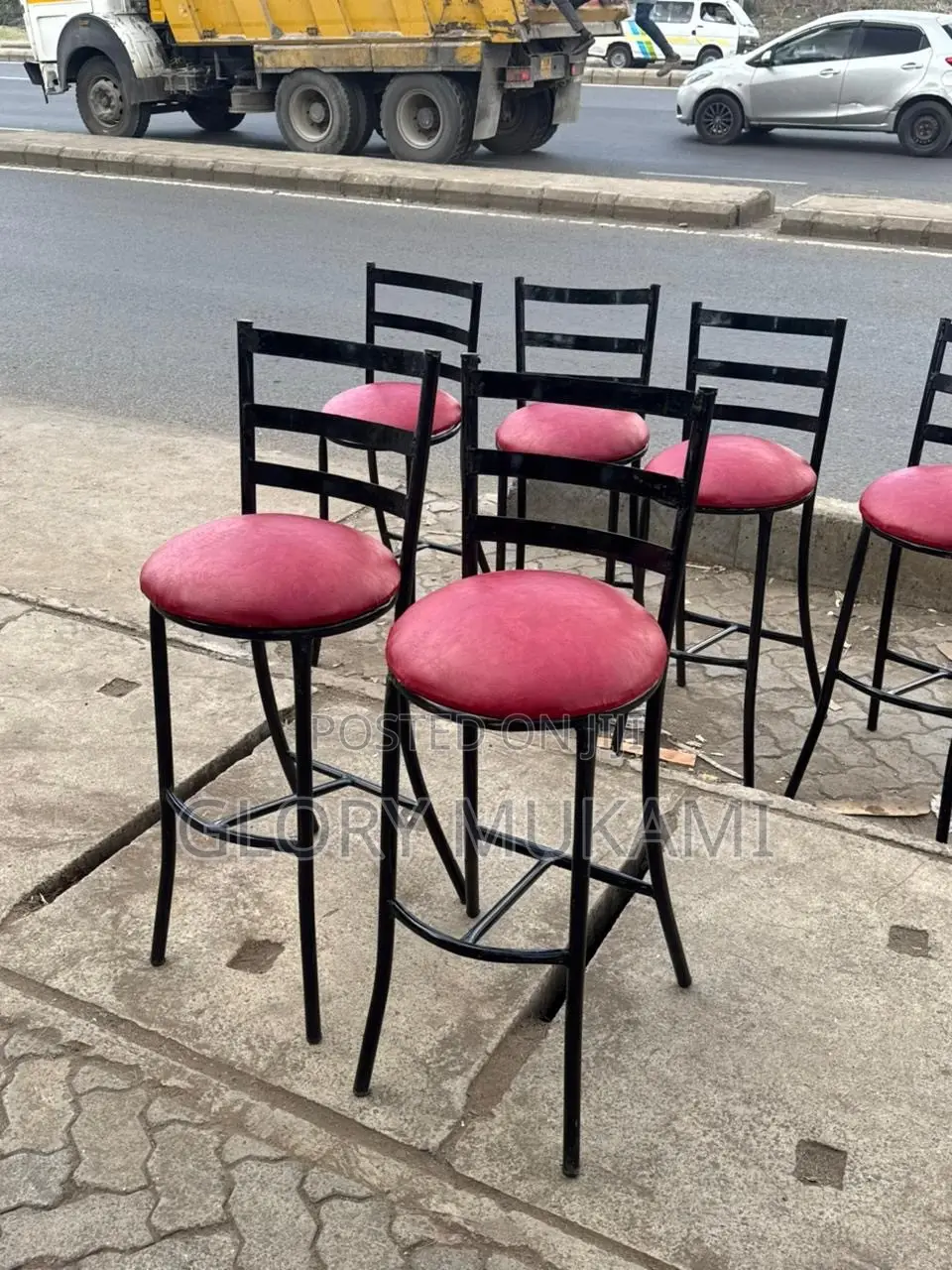 Red Cushioned Sinatabu High Bar Chair