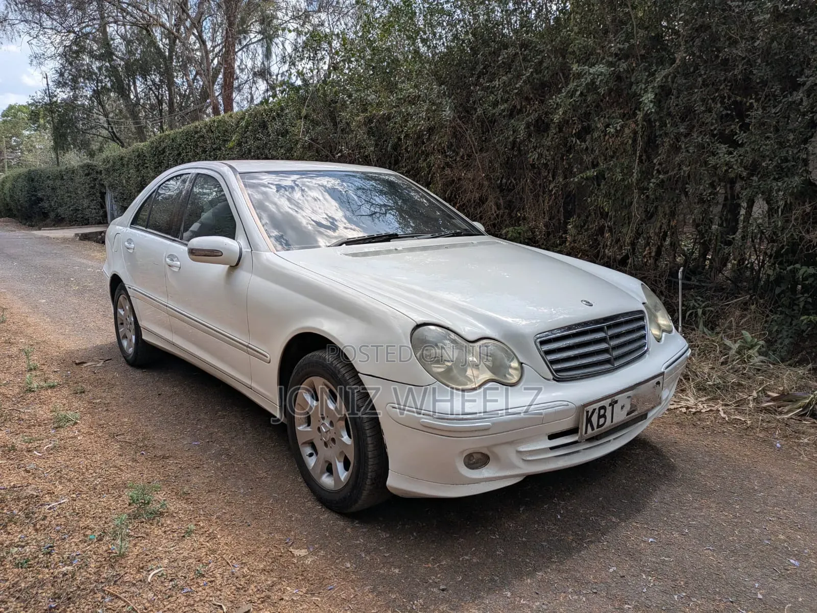Mercedes-Benz C240 2.6 RWD 2005 White