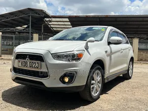 Mitsubishi RVR 2013 White