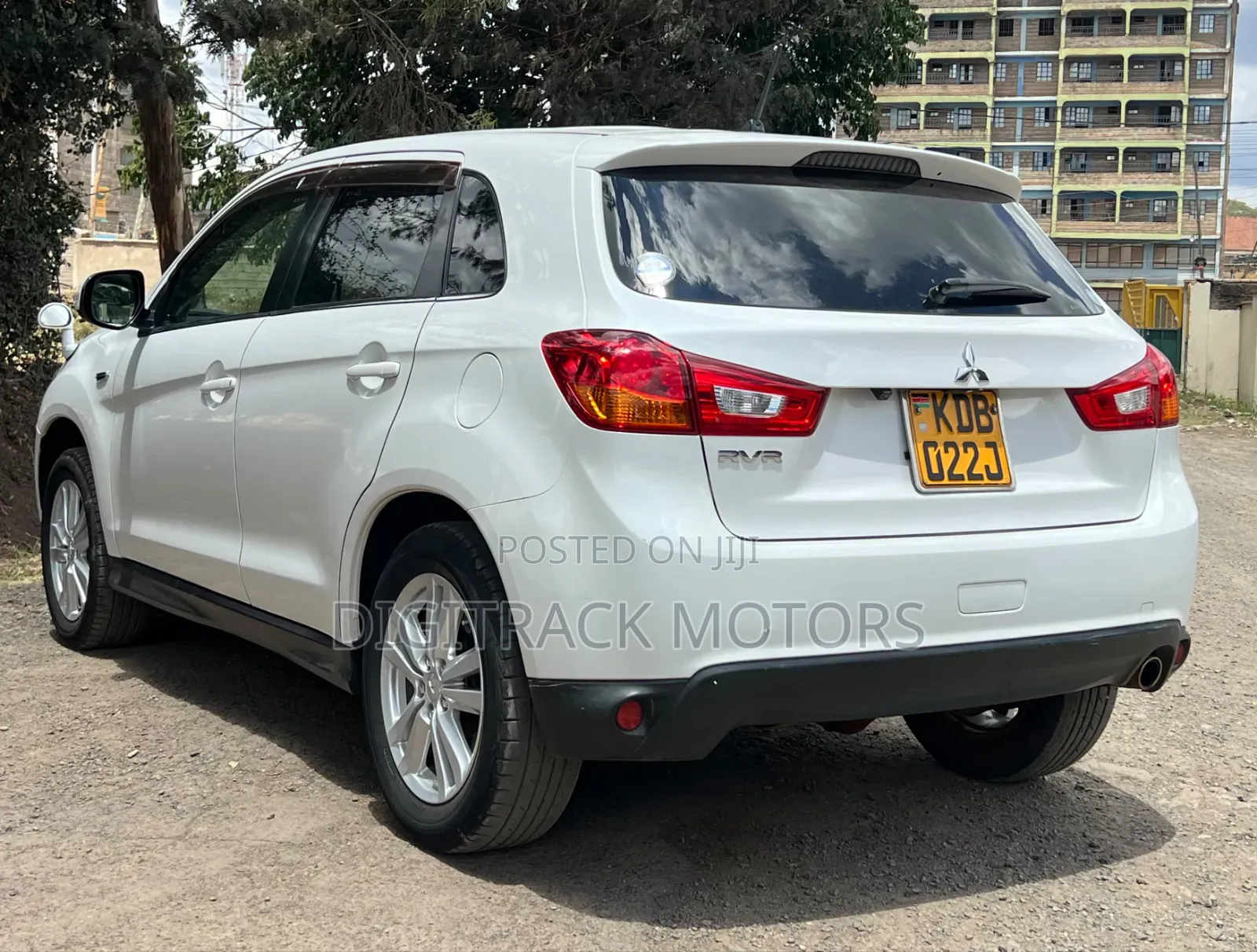 Mitsubishi RVR 2013 White