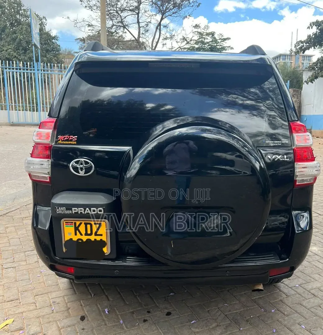 Toyota Land Cruiser Prado 2013 Black