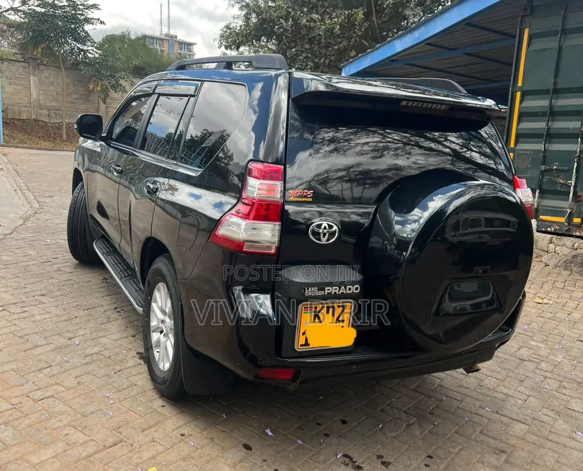 Toyota Land Cruiser Prado 2013 Black