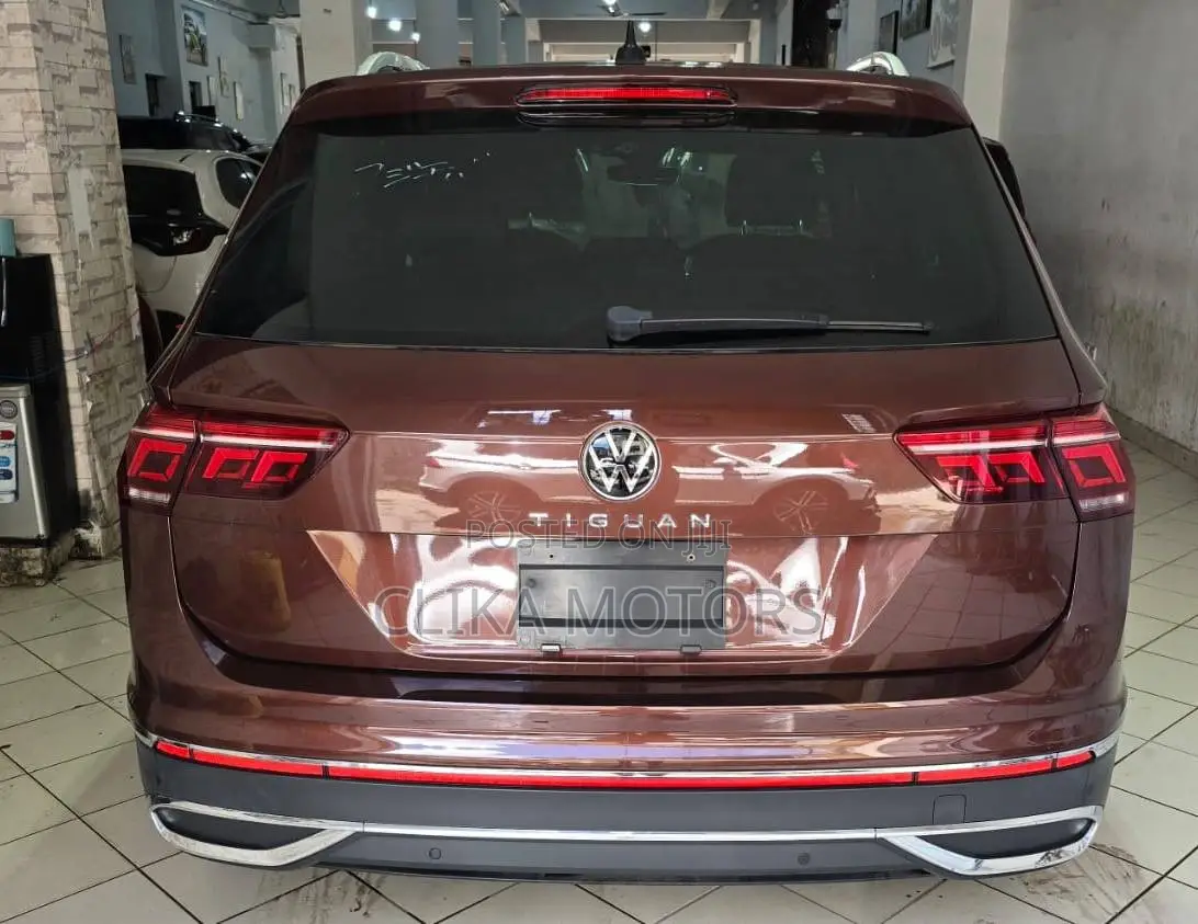 Volkswagen Tiguan 2.0T S 2021 Brown