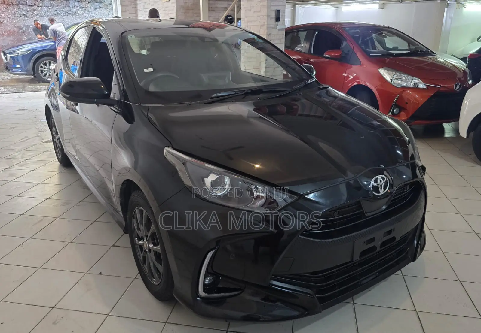 Toyota Yaris 1.5 Sedan L 2020 Black