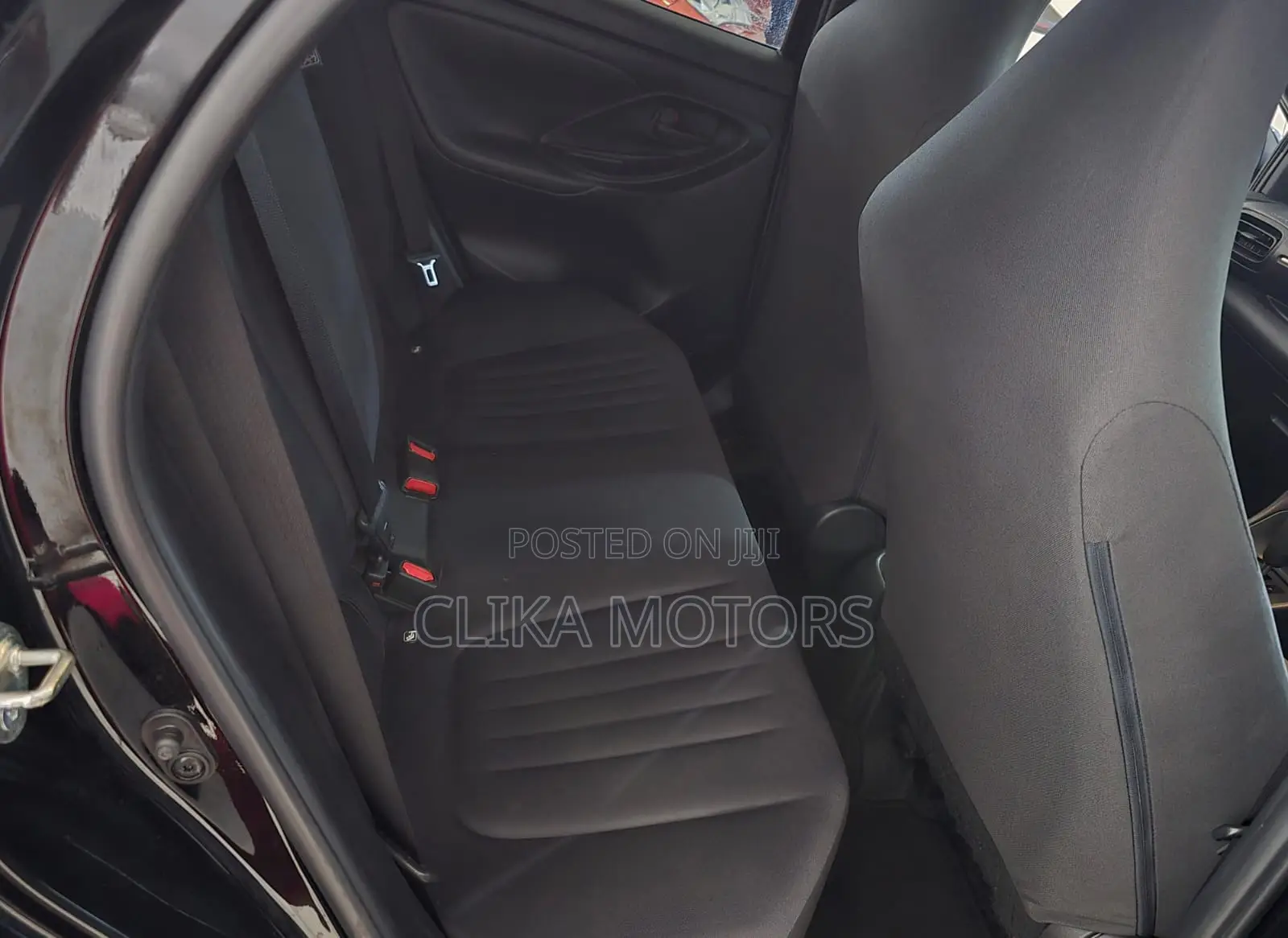 Toyota Yaris 1.5 Sedan L 2020 Black