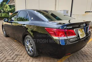 Toyota Crown 2015 Black