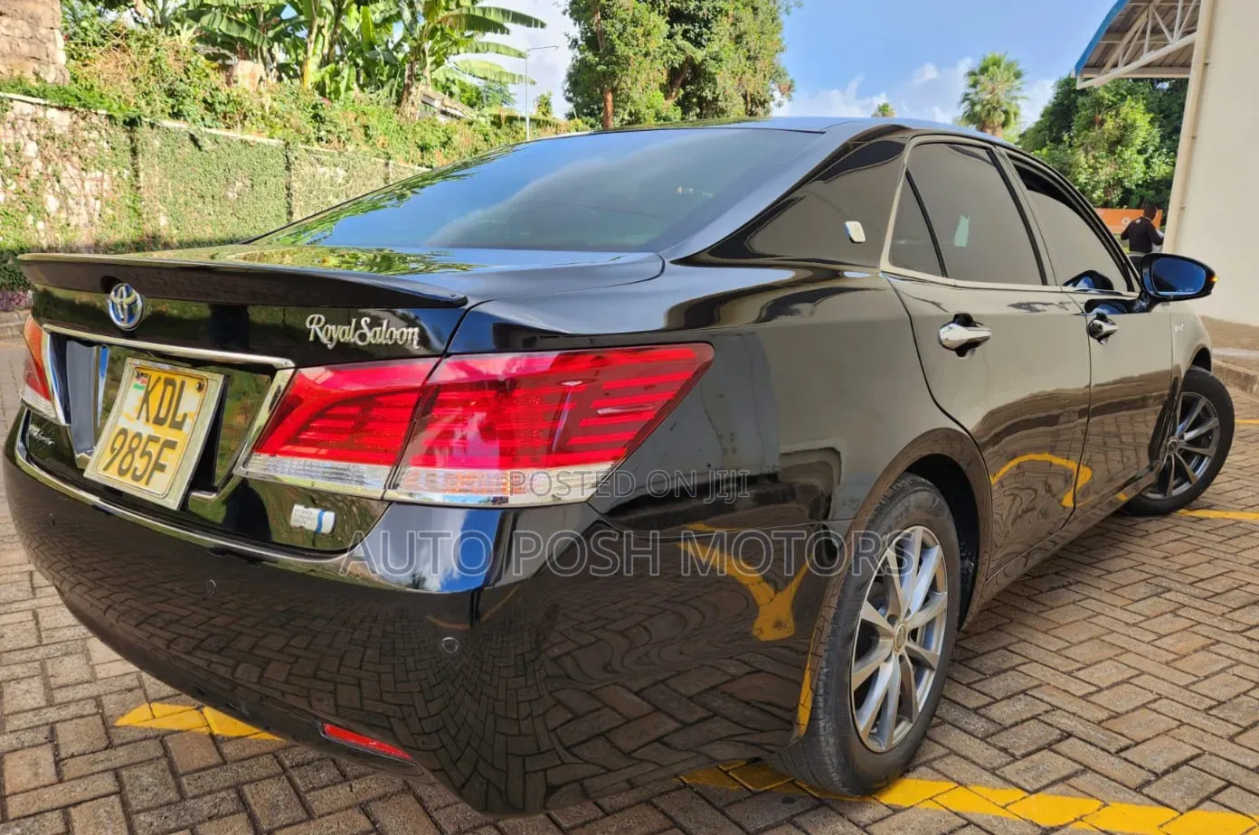 Toyota Crown 2015 Black