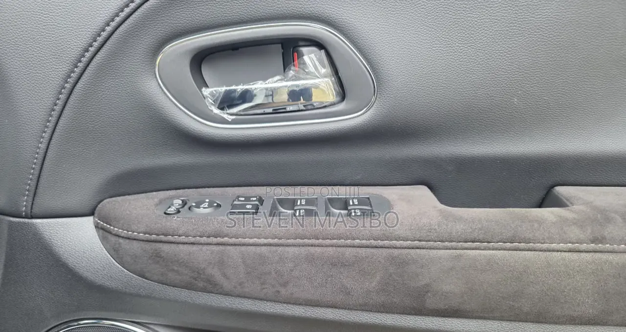 Honda Vezel 1.5 Hybrid 2WD 2019 White