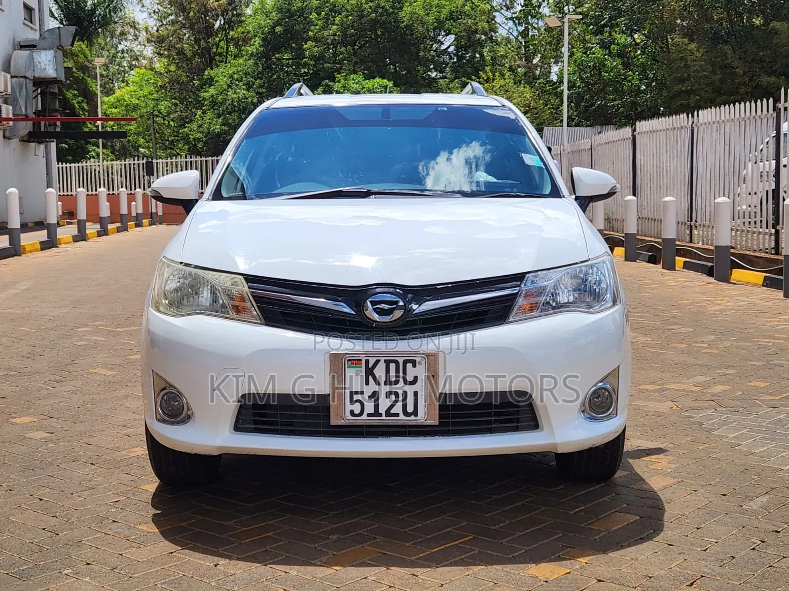 Toyota Corolla Fielder 1.5 Petrol FWD 2014 Pearl