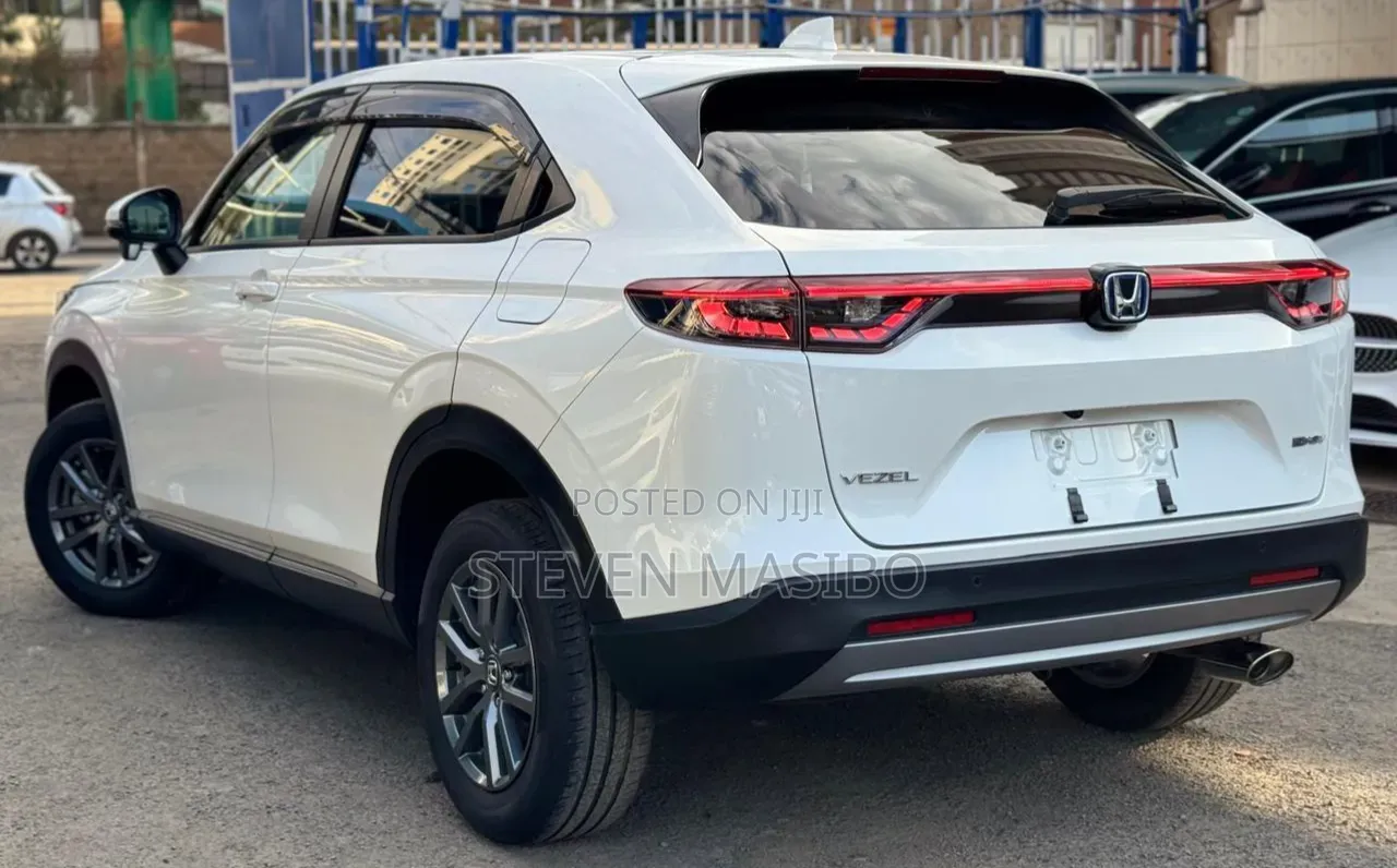 Honda Vezel 2022 White