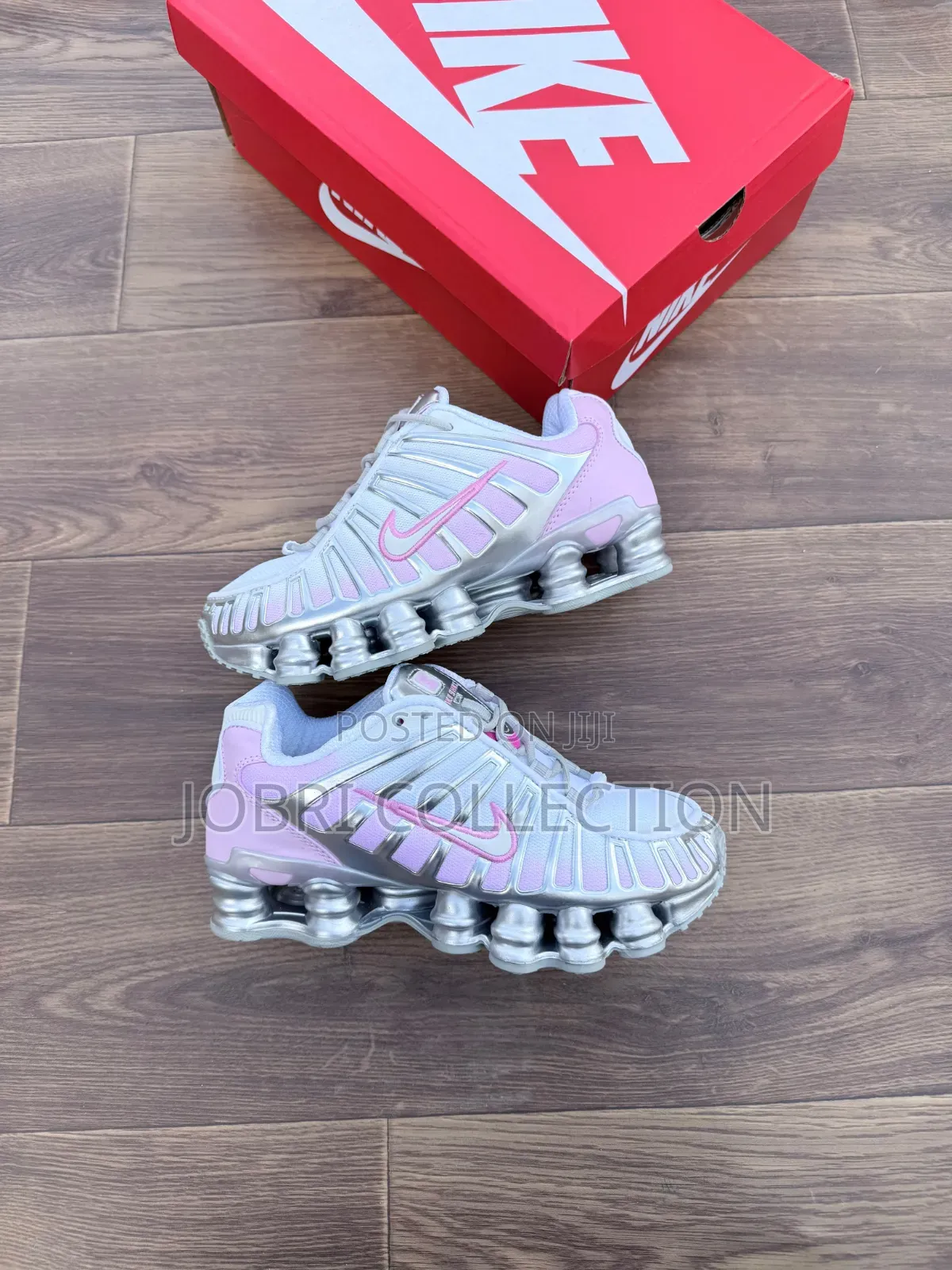 Ladies Nike Shox TL Metallic Medium Sneakers