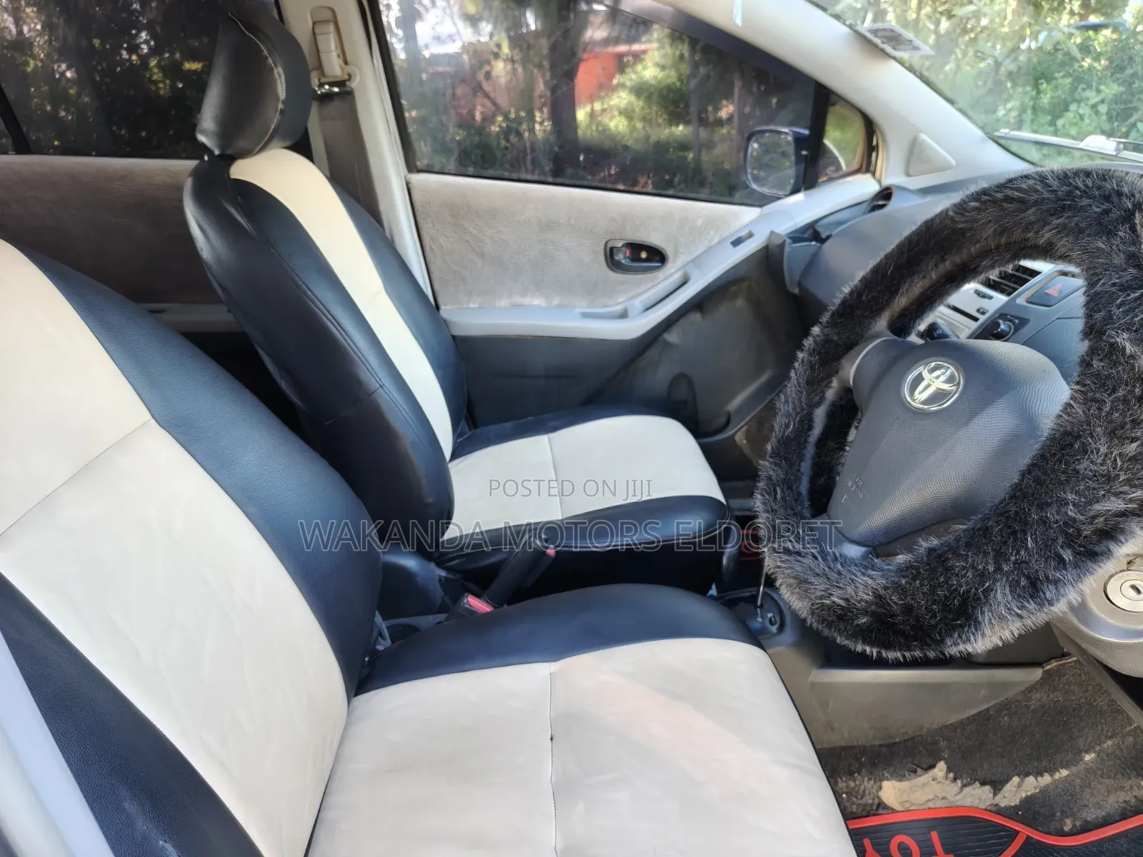 Toyota Vitz 1.3 FWD 5dr 2007 Silver