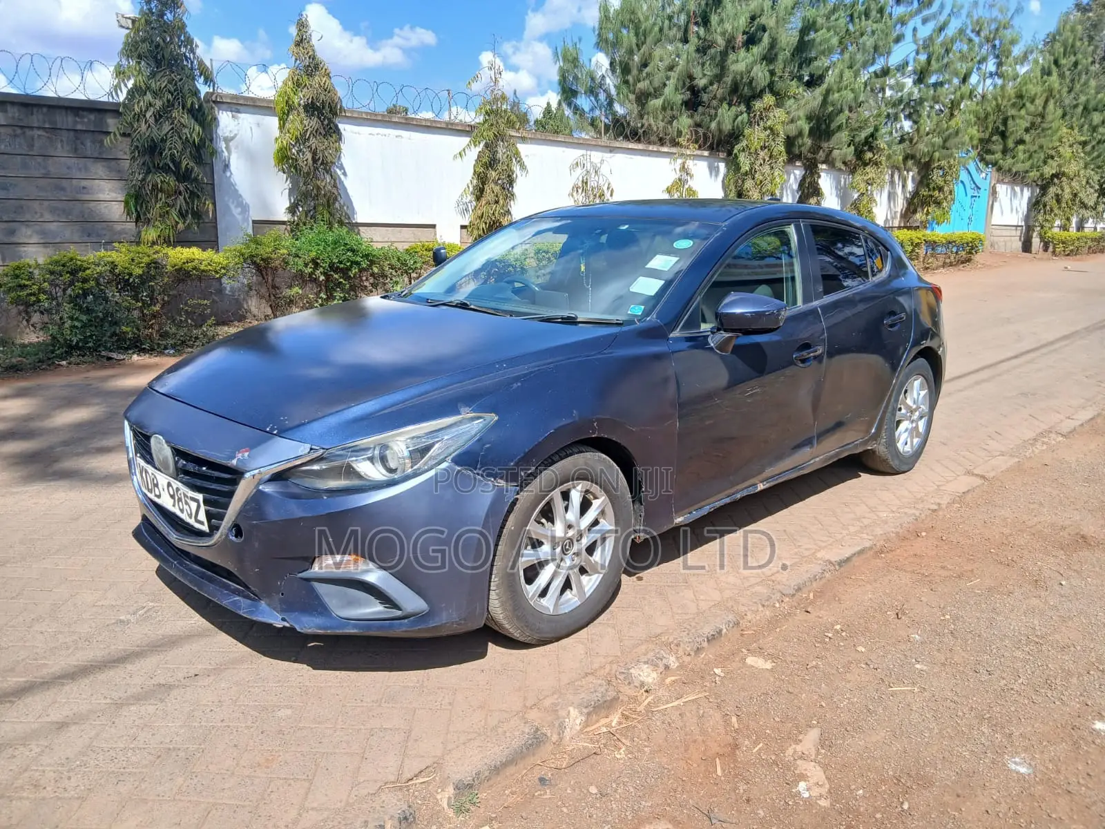 Mazda Axela SV Premium 2014 Blue
