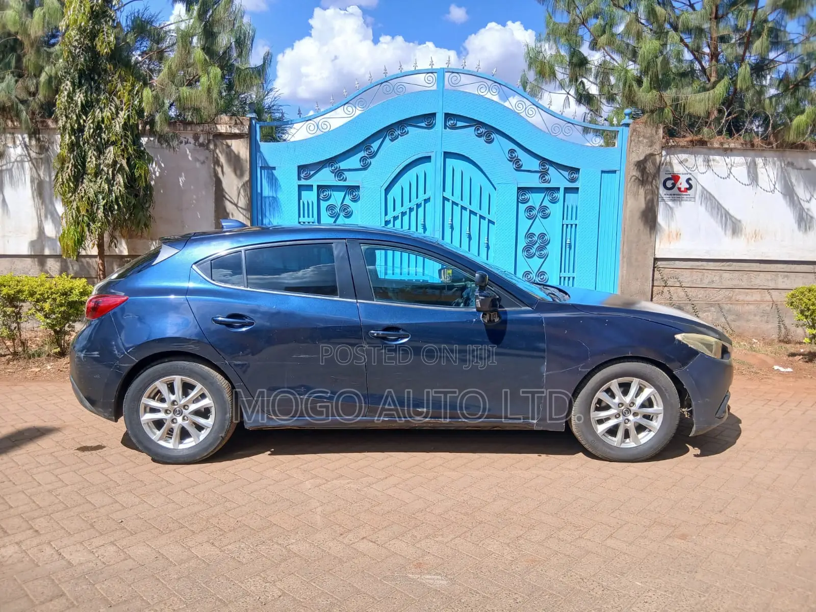 Mazda Axela SV Premium 2014 Blue