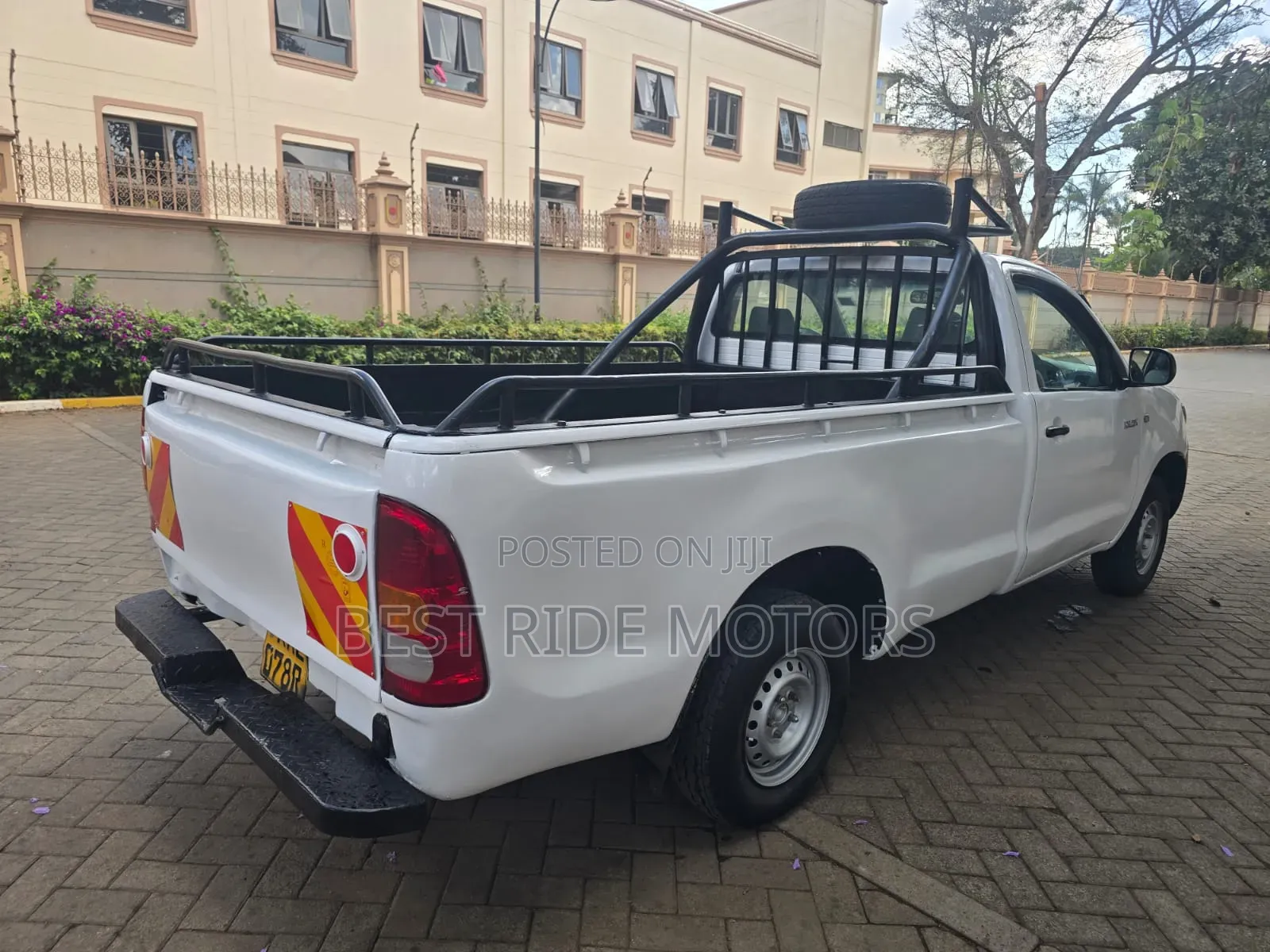 Toyota Hilux 2007 White
