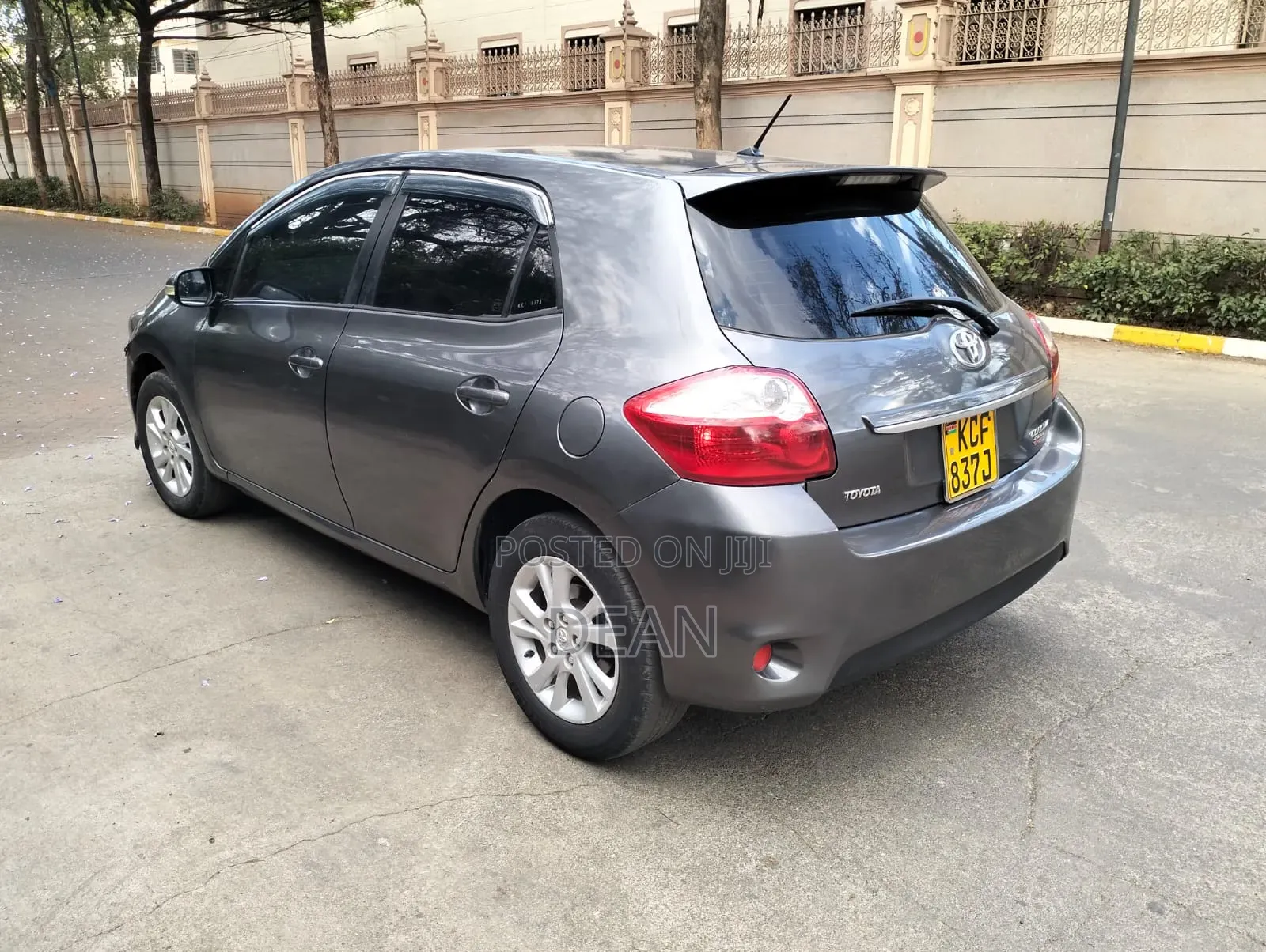 Toyota Auris 2009 Gray