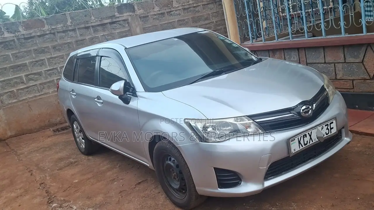 Toyota Corolla Fielder 2014 Silver